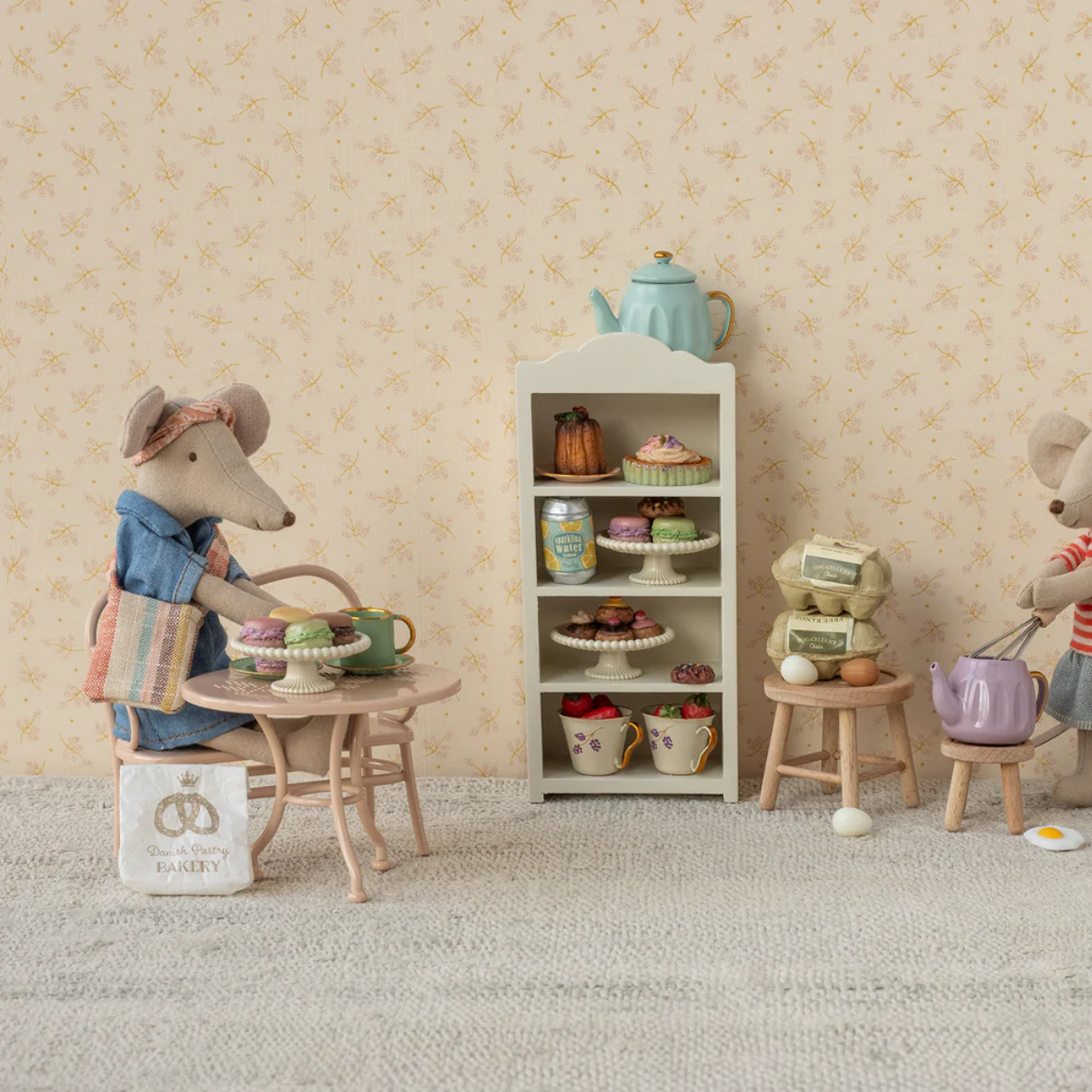 Maileg Café Set Mouse – Big Pale Pink | Miniature Dollhouse Dining Furniture