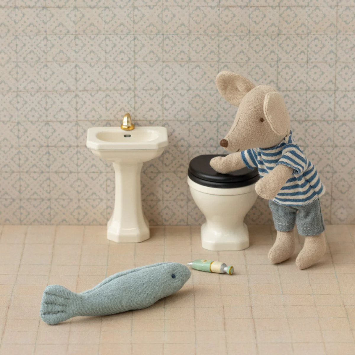 Maileg Bathroom Sink for Mouse House – Off White | Miniature Dollhouse Bathroom Furniture