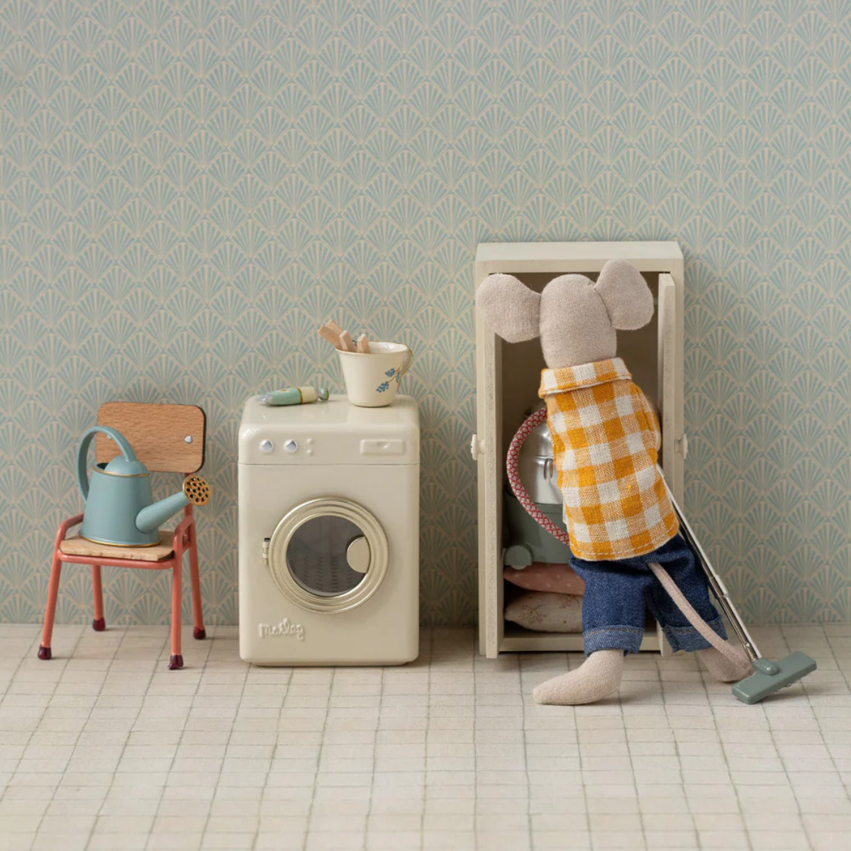 Maileg Washing Machine for Mouse House – Off White | Miniature Dollhouse Laundry Furniture