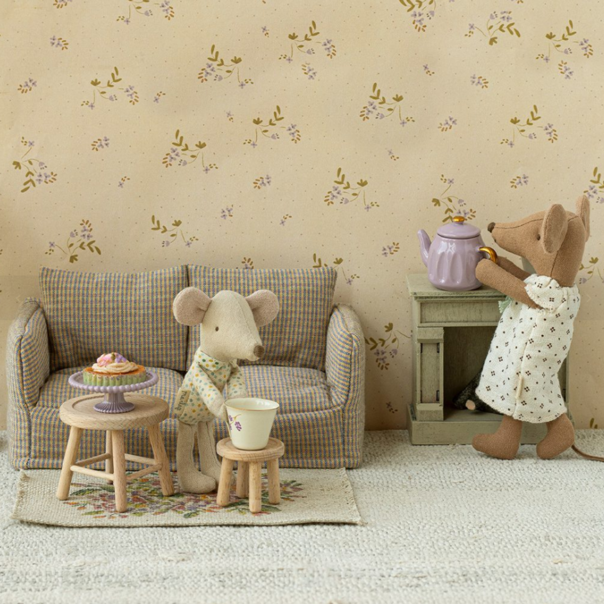 Maileg Flower Rug – Medium | Miniature Dollhouse Decorative Rug