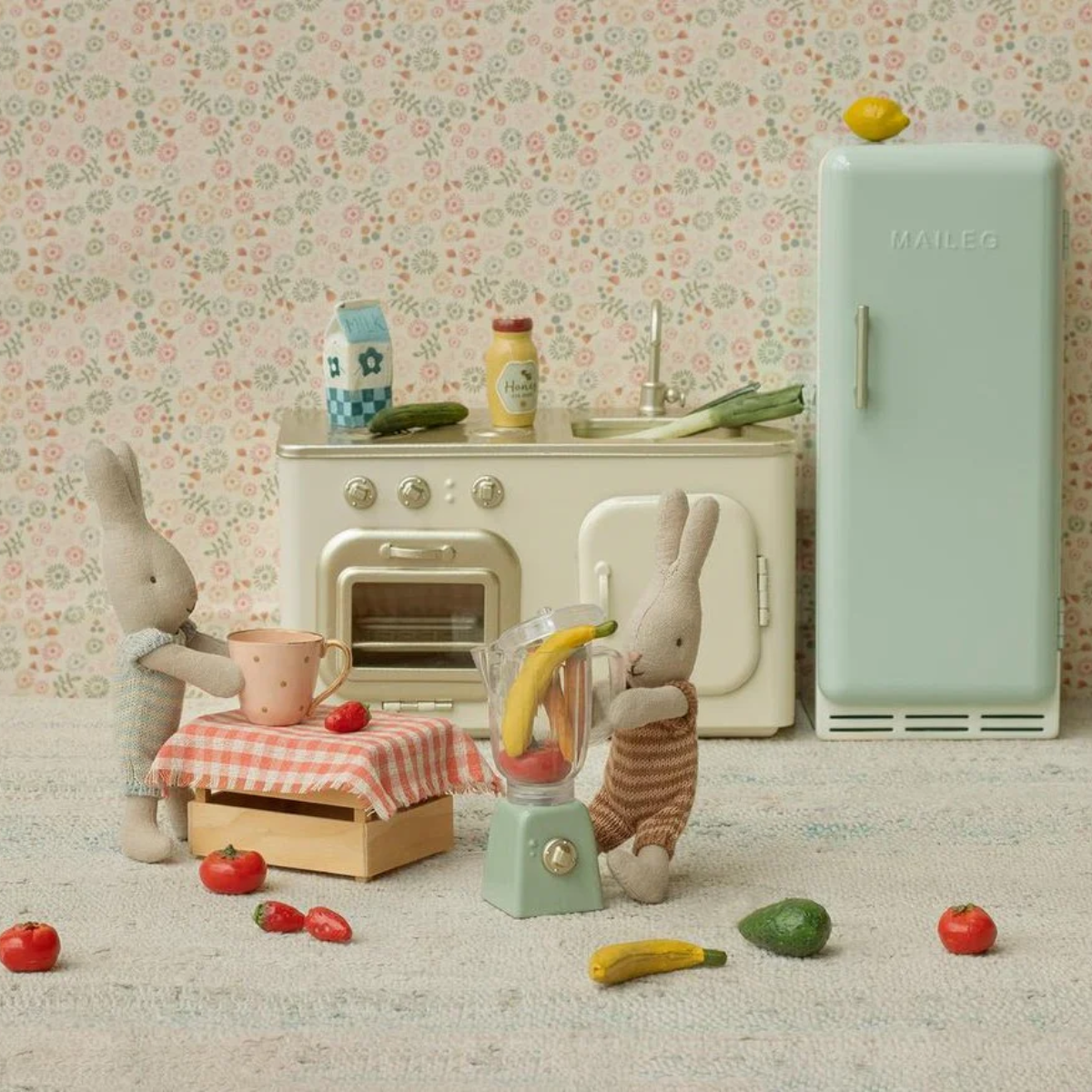 Maileg Veggies &amp; Fruits Miniature Set | Wooden Dollhouse Food Crate