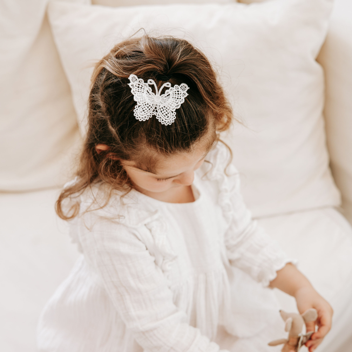 Clip-White Lace Butterfly