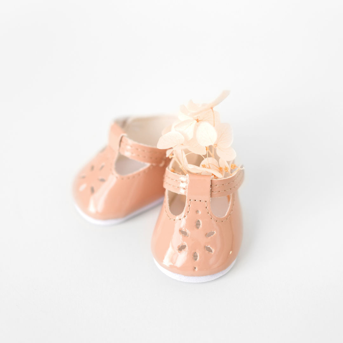 Doll Accessories - Mary Jane with Flower - Oatmeal