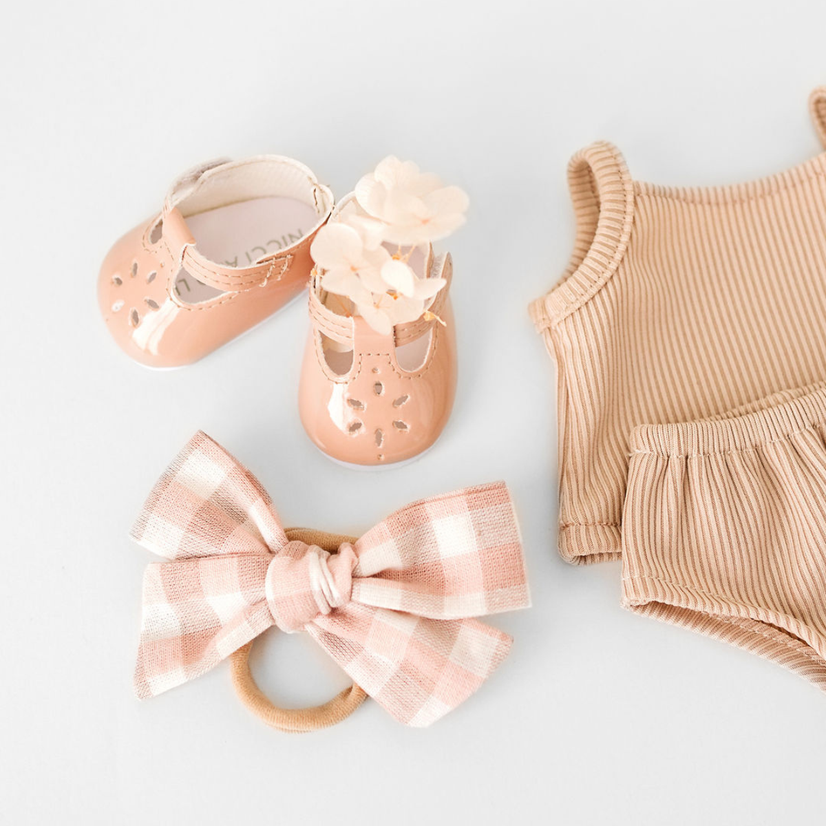 Doll Accessories - Mary Jane with Flower - Oatmeal