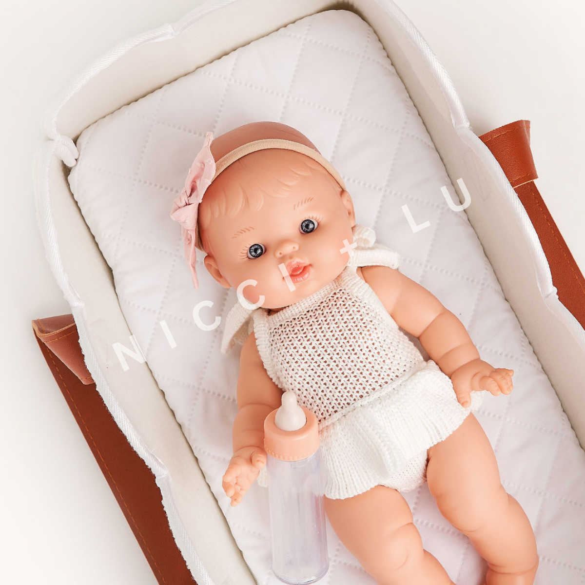 Doll Scallop Bassinet – Cream