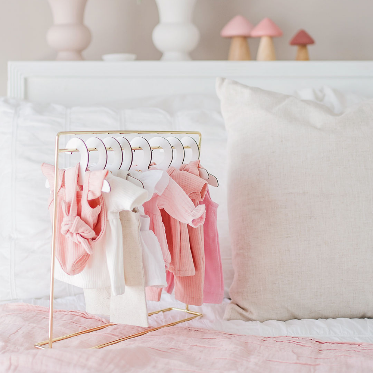 Gold Clothing Rail for Dolls, Kids Rooms &amp; Shop Display - Large