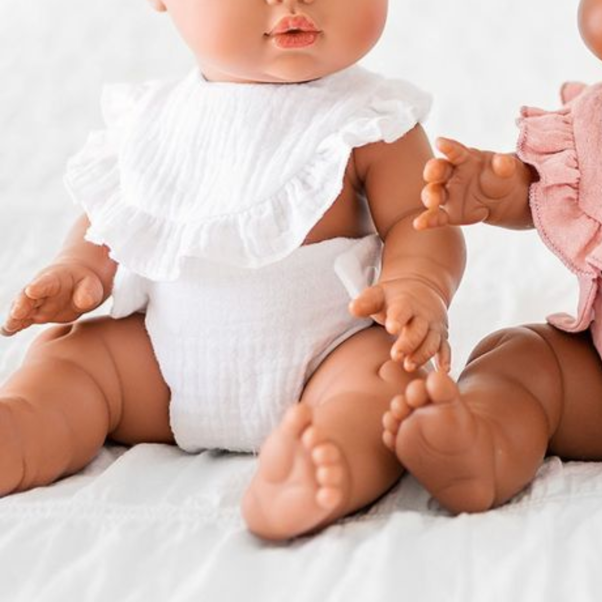 Little Frill Muslin Doll Bib – Ivory