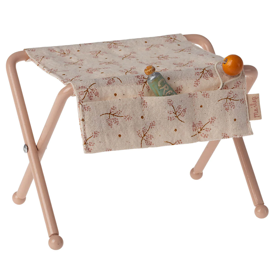 Maileg - Nursery Table for Baby Mouse rose